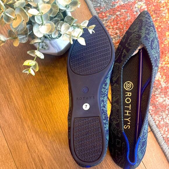 Rothy’s point emerald green snake size 7 woman’s flat shoes - Picture 9 of 12